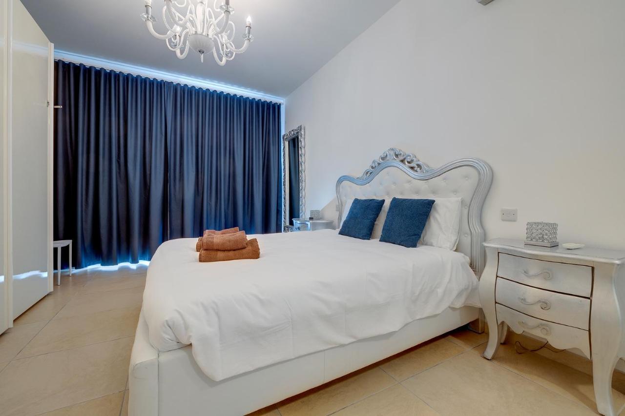 Seafront Apartment Слима Экстерьер фото