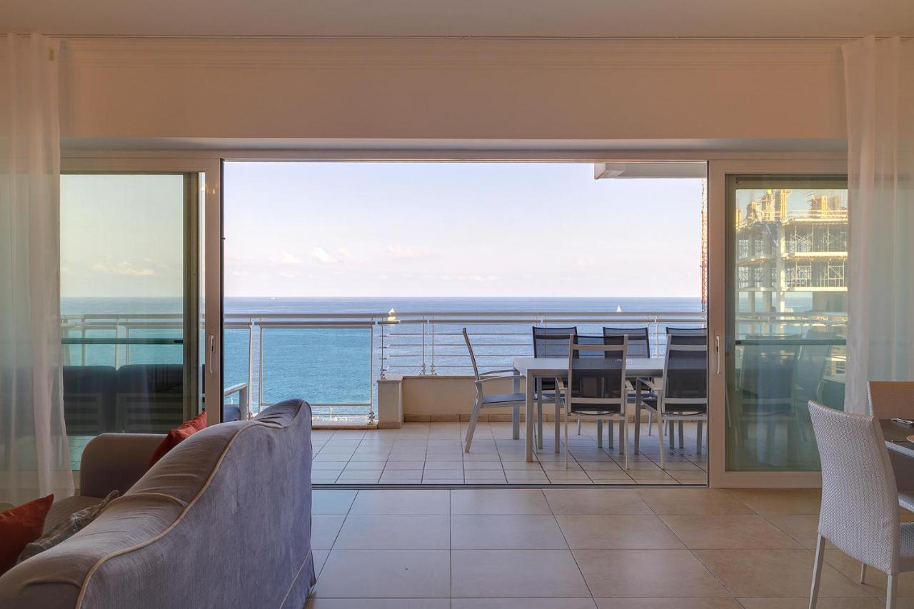 Seafront Apartment Слима Экстерьер фото