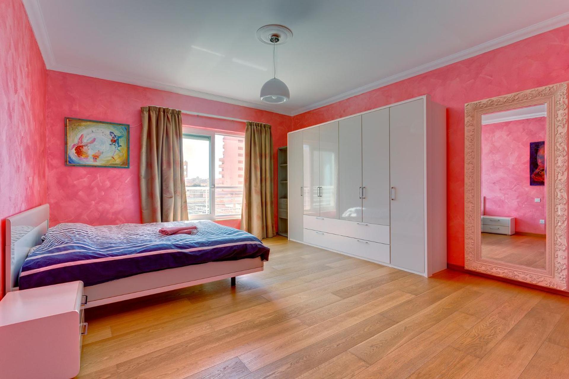 Seafront Apartment Слима Экстерьер фото
