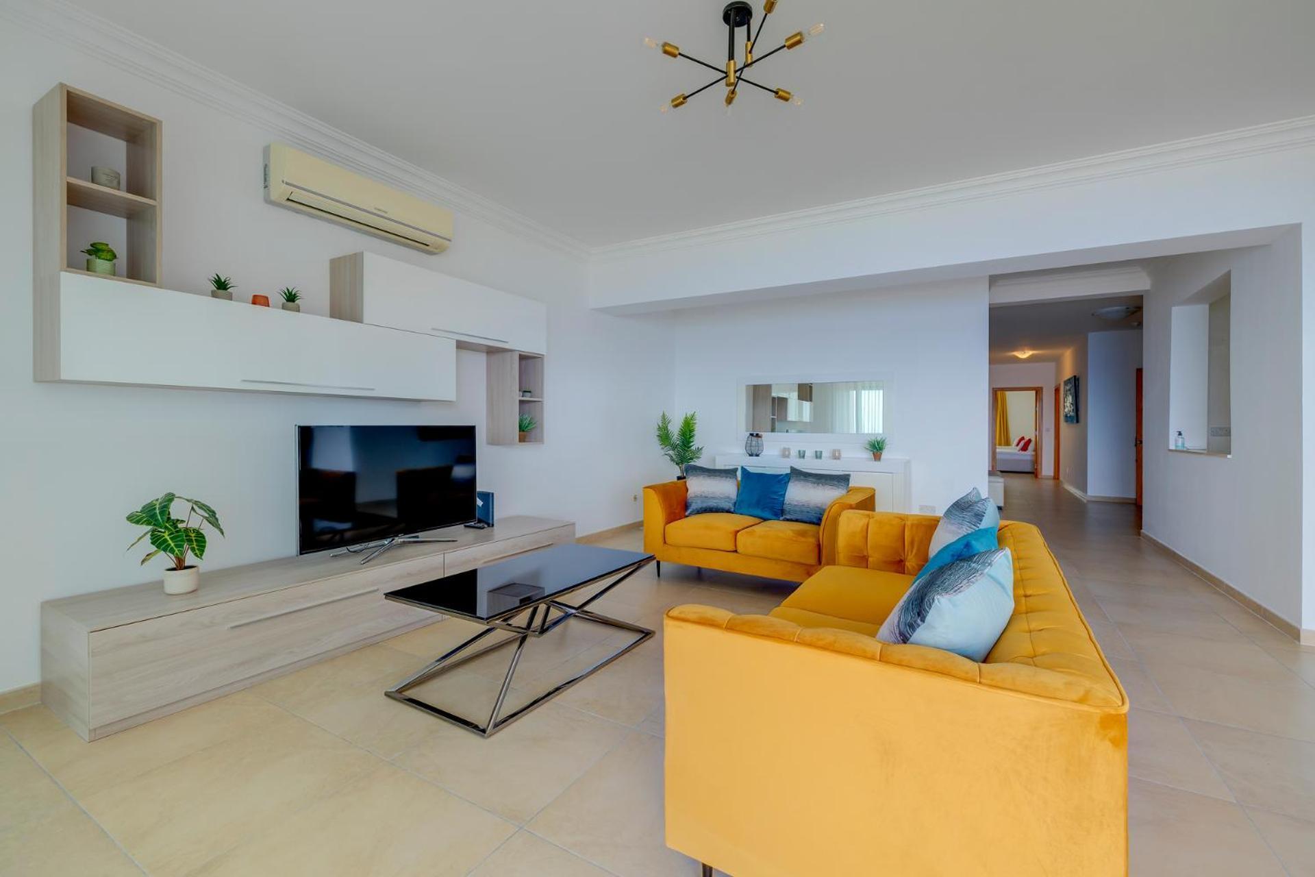 Seafront Apartment Слима Экстерьер фото