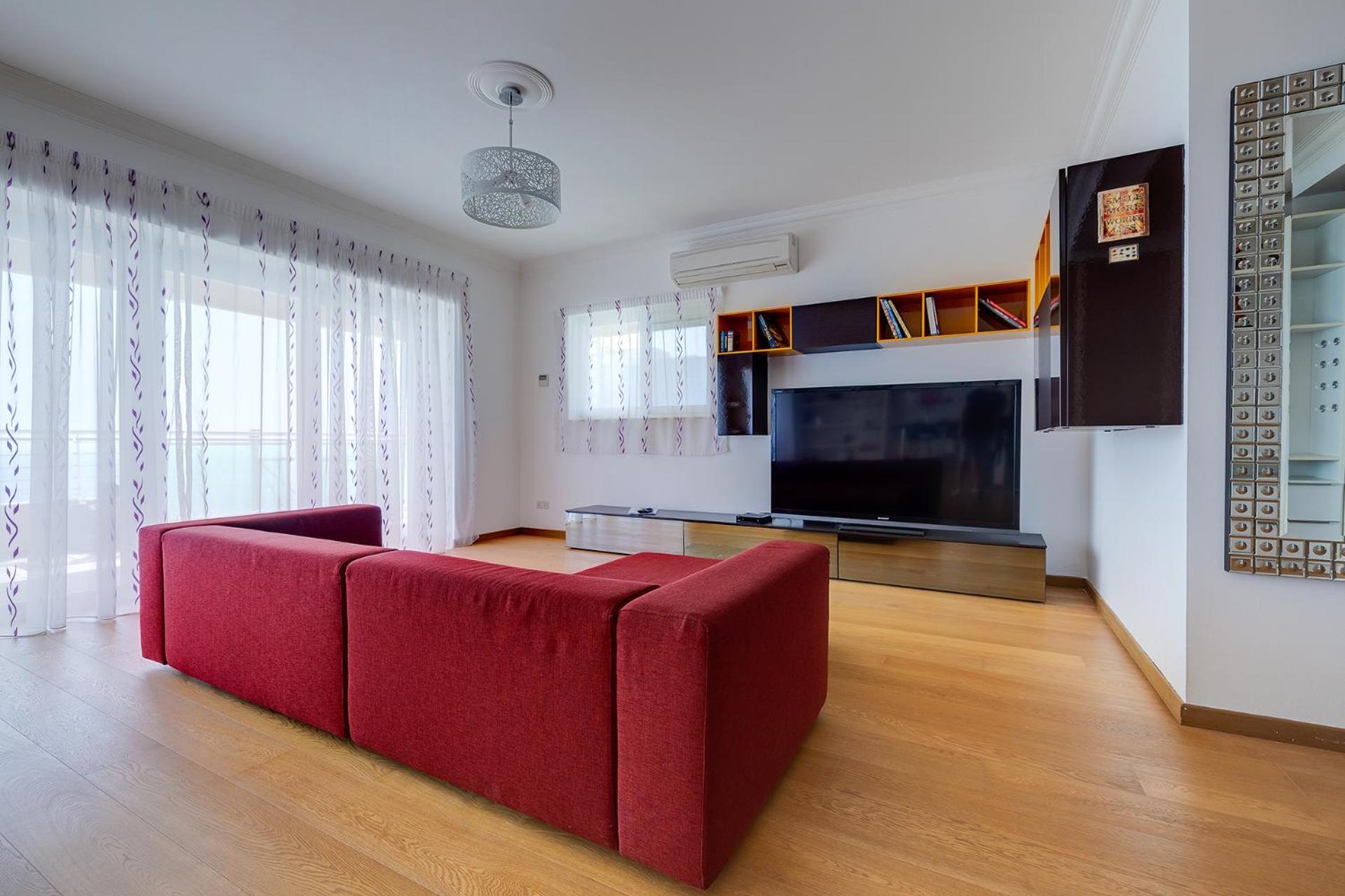 Seafront Apartment Слима Экстерьер фото
