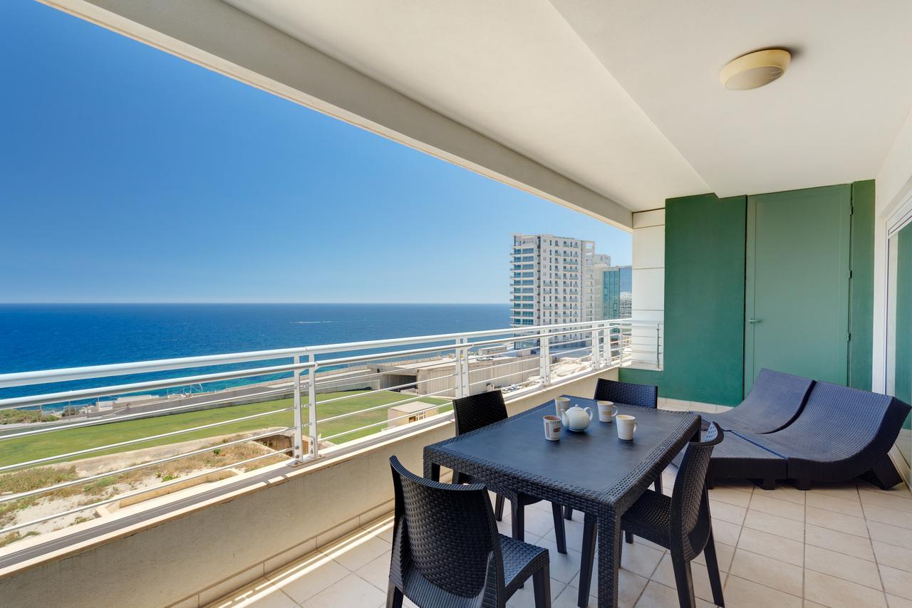 Seafront Apartment Слима Экстерьер фото