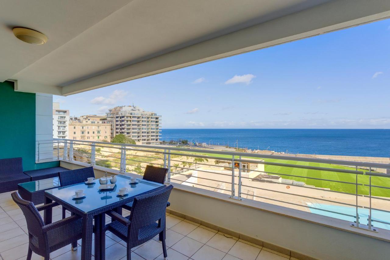 Seafront Apartment Слима Экстерьер фото